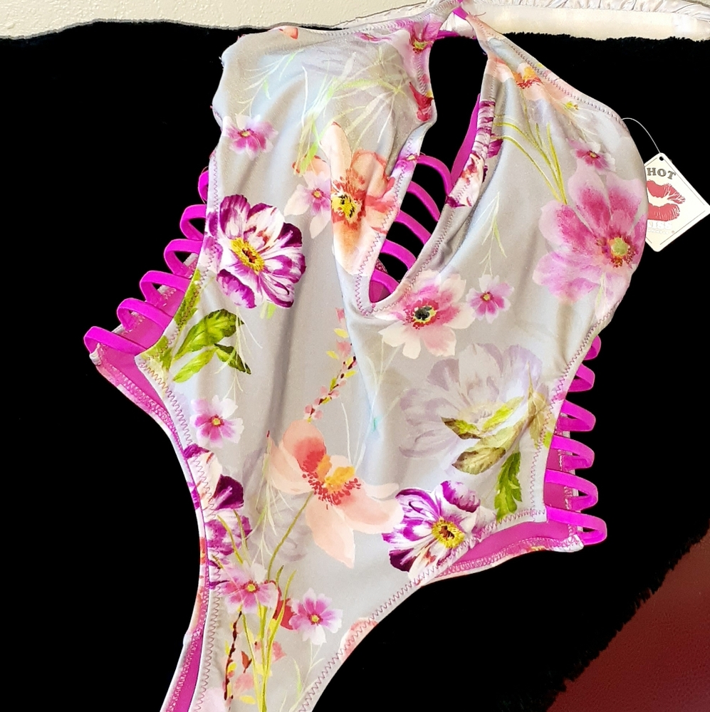 Swimsuit - Picture 2 of 2